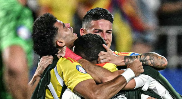 Lágrimas de felicidad de los jugadores colombianos al avanzar a la final de la Copa América. Foto: FCF